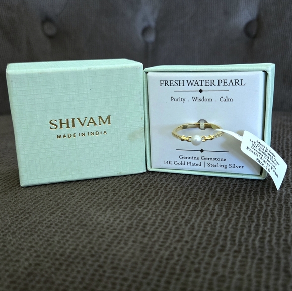 Shivam Dainty Fresh Water Pearl and White Topaz Ring💍 - Picture 13 of 16